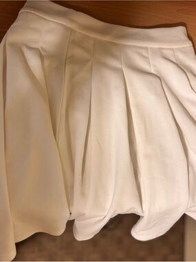 SHEIN White Circle Skater Mini Skirt